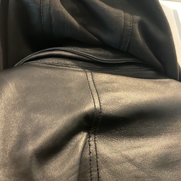 LIKE NEW Men’s Genuine Leather Moto Jacket with Removable Hood by Jakett - Picture 11 of 11